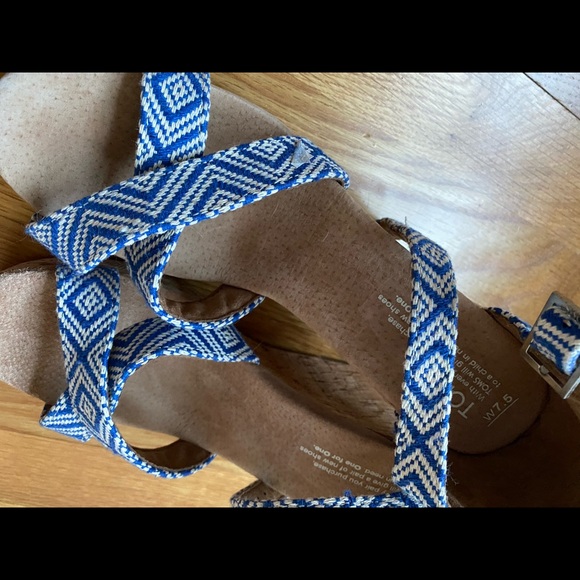 Toms Strappy Wedge Sandals - Picture 4 of 7